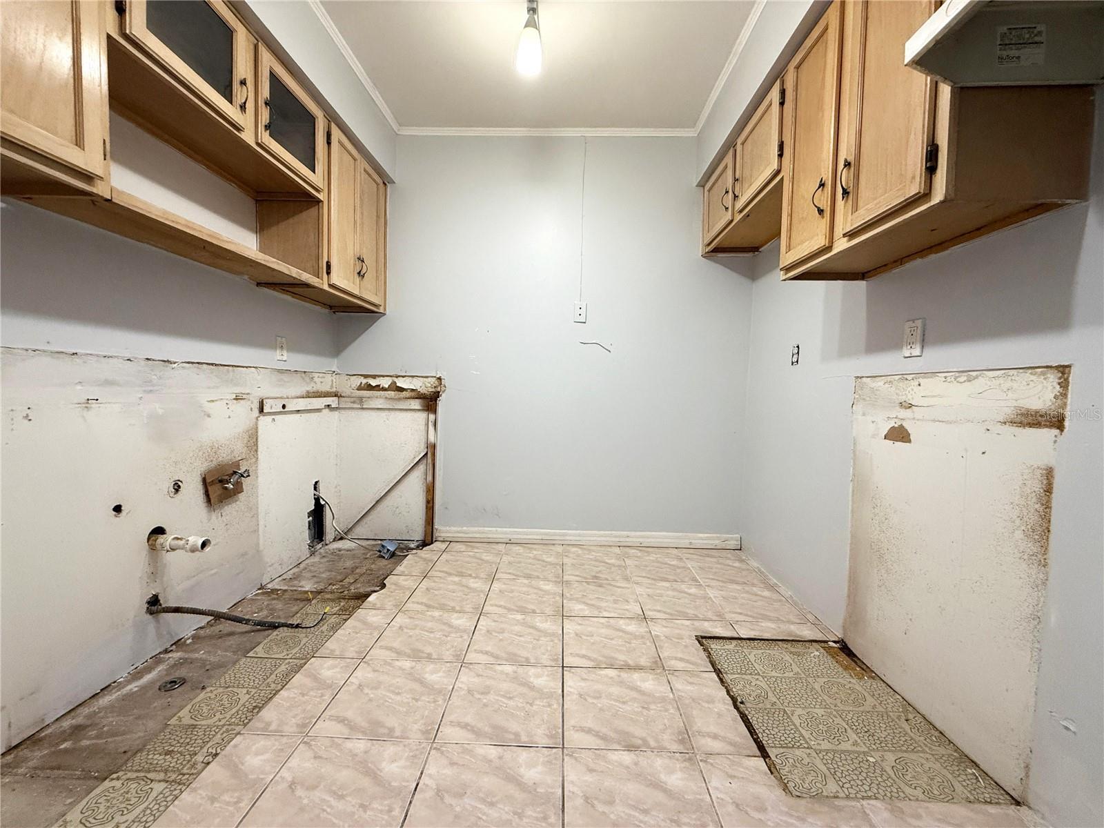 Image 21 of 26 For 9002 Tudor Drive K201