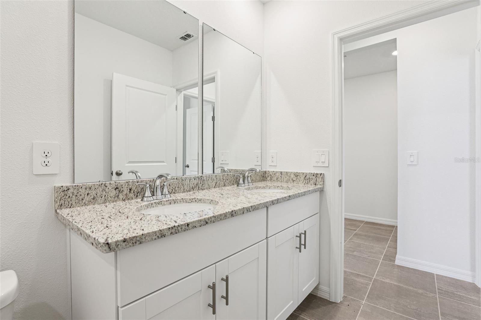 Image 27 of 44 For 1126 Cumberland Trail Drive