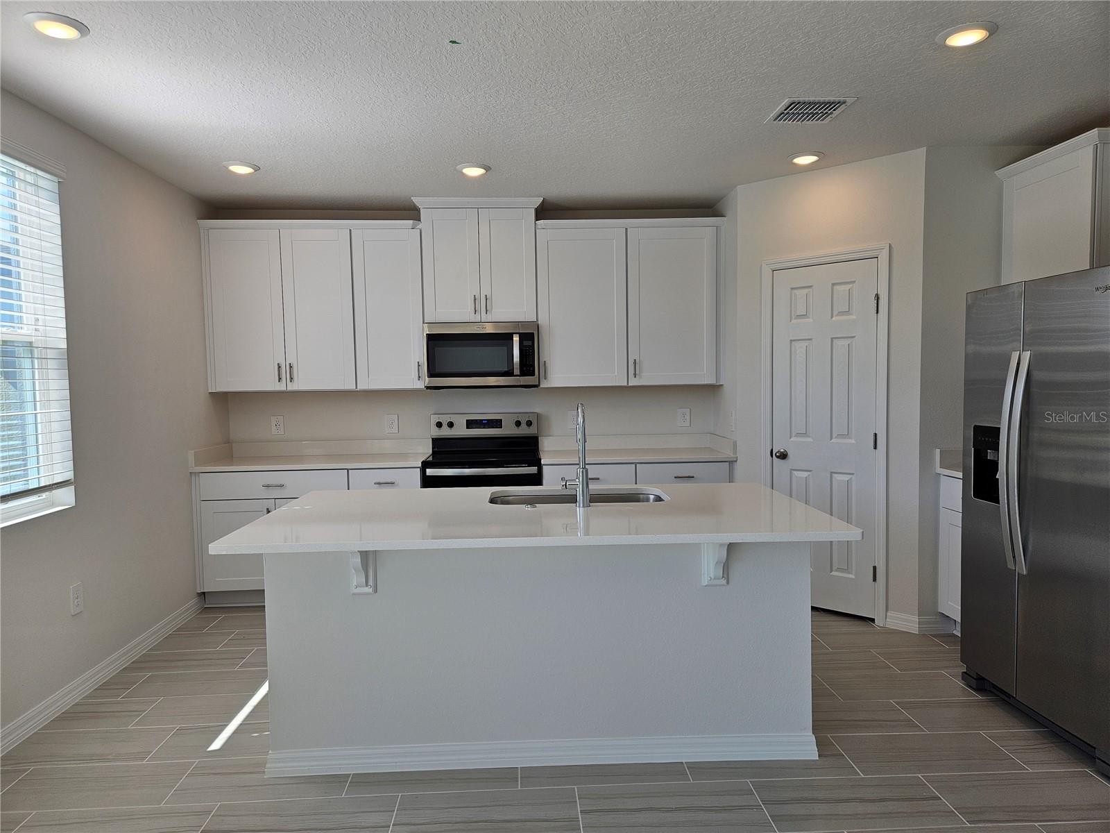 Image 4 of 51 For 878 Sand Sea Place