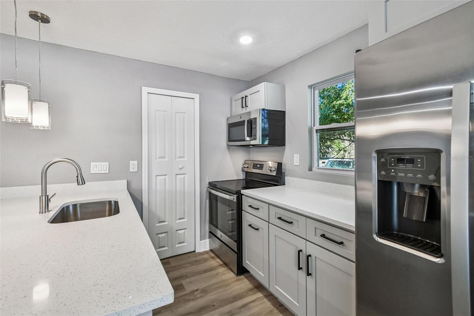 Image 17 of 58 For 3206 29th Street