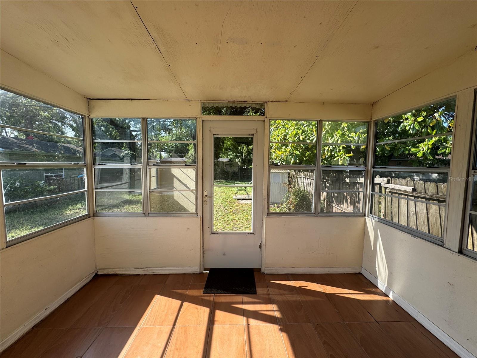 Image 13 of 14 For 636 Columbia Street