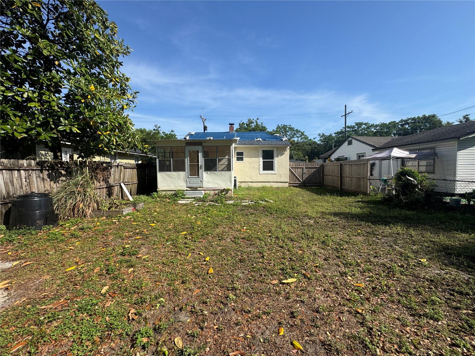 Image 14 of 14 For 636 Columbia Street