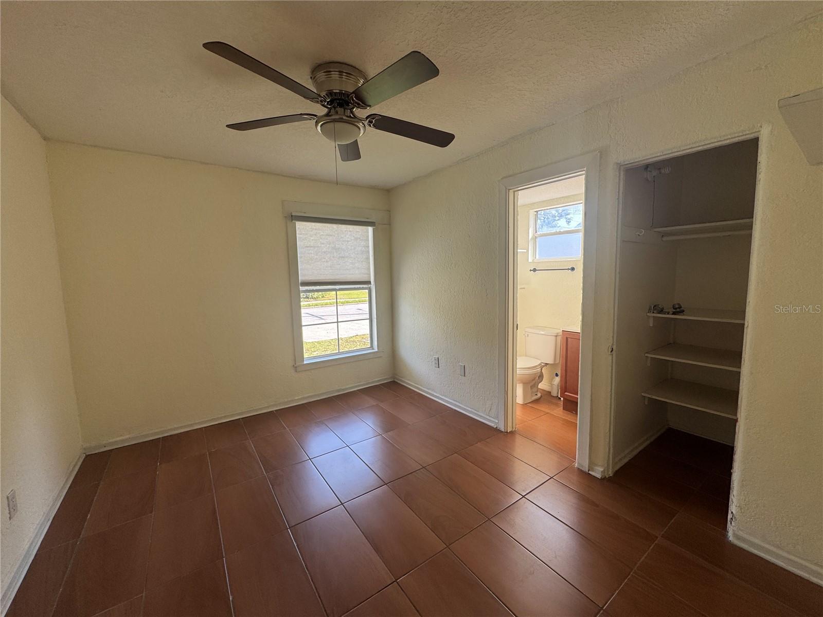 Image 7 of 14 For 636 Columbia Street