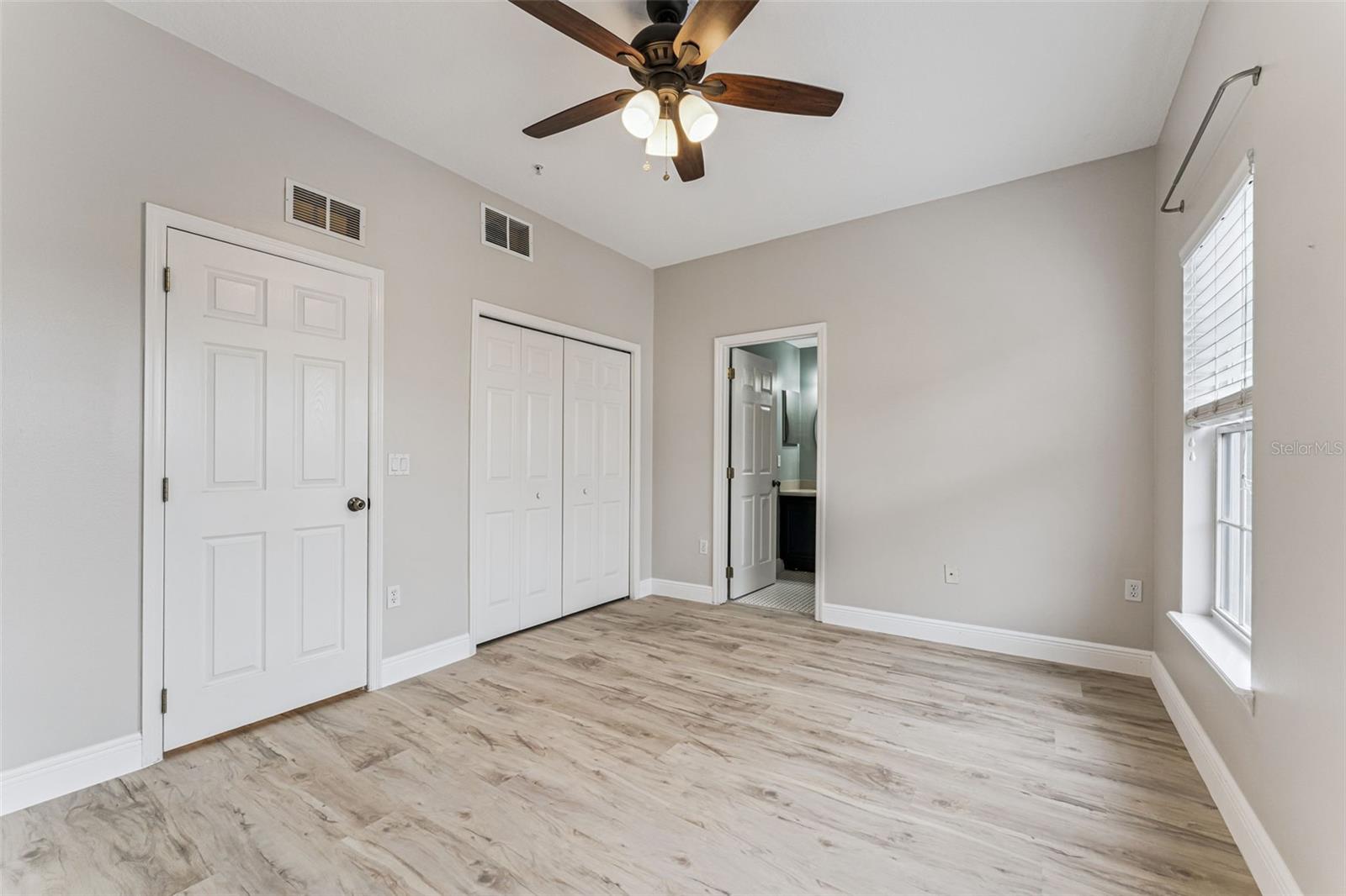 Image 37 of 68 For 4571 Virginia Drive