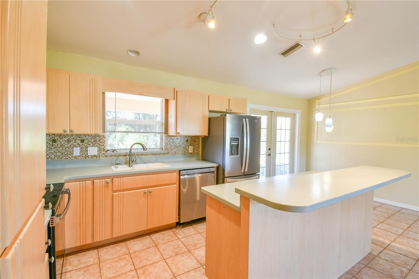 Image 15 of 29 For 2731 Verde Terrace