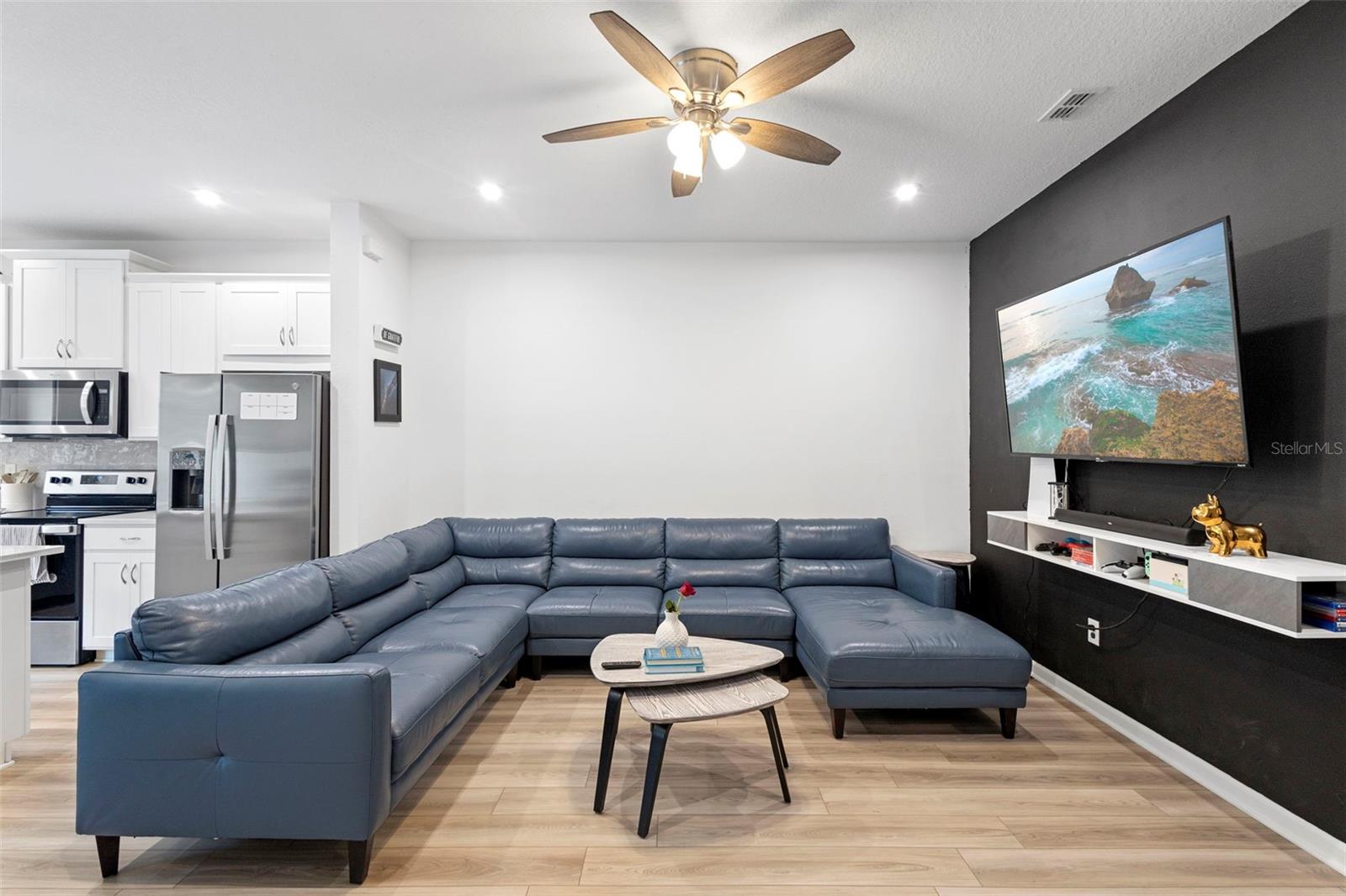 Image 8 of 26 For 866 Spring Palms Loop