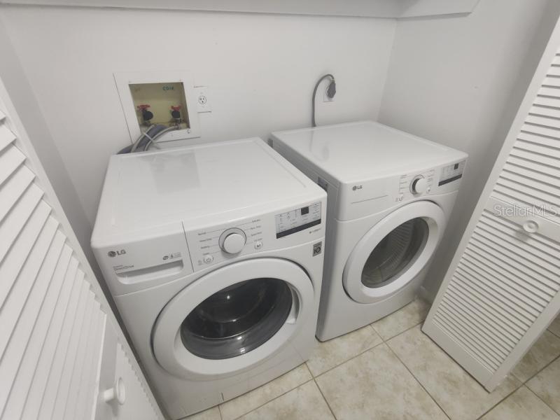 Image 7 of 12 For 1600 Big Tree Road D2