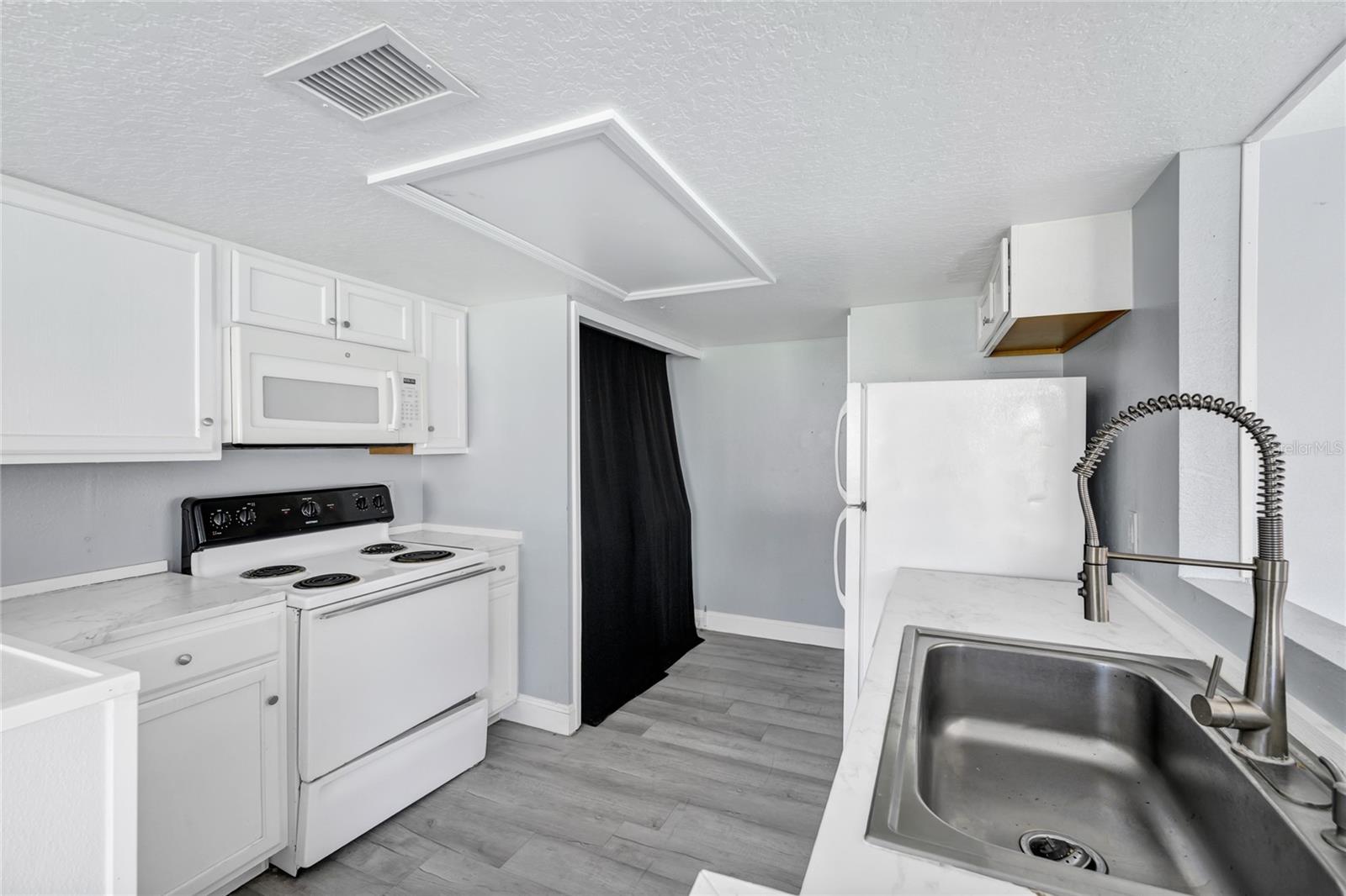 Image 10 of 41 For 205 Coconut Palm Way