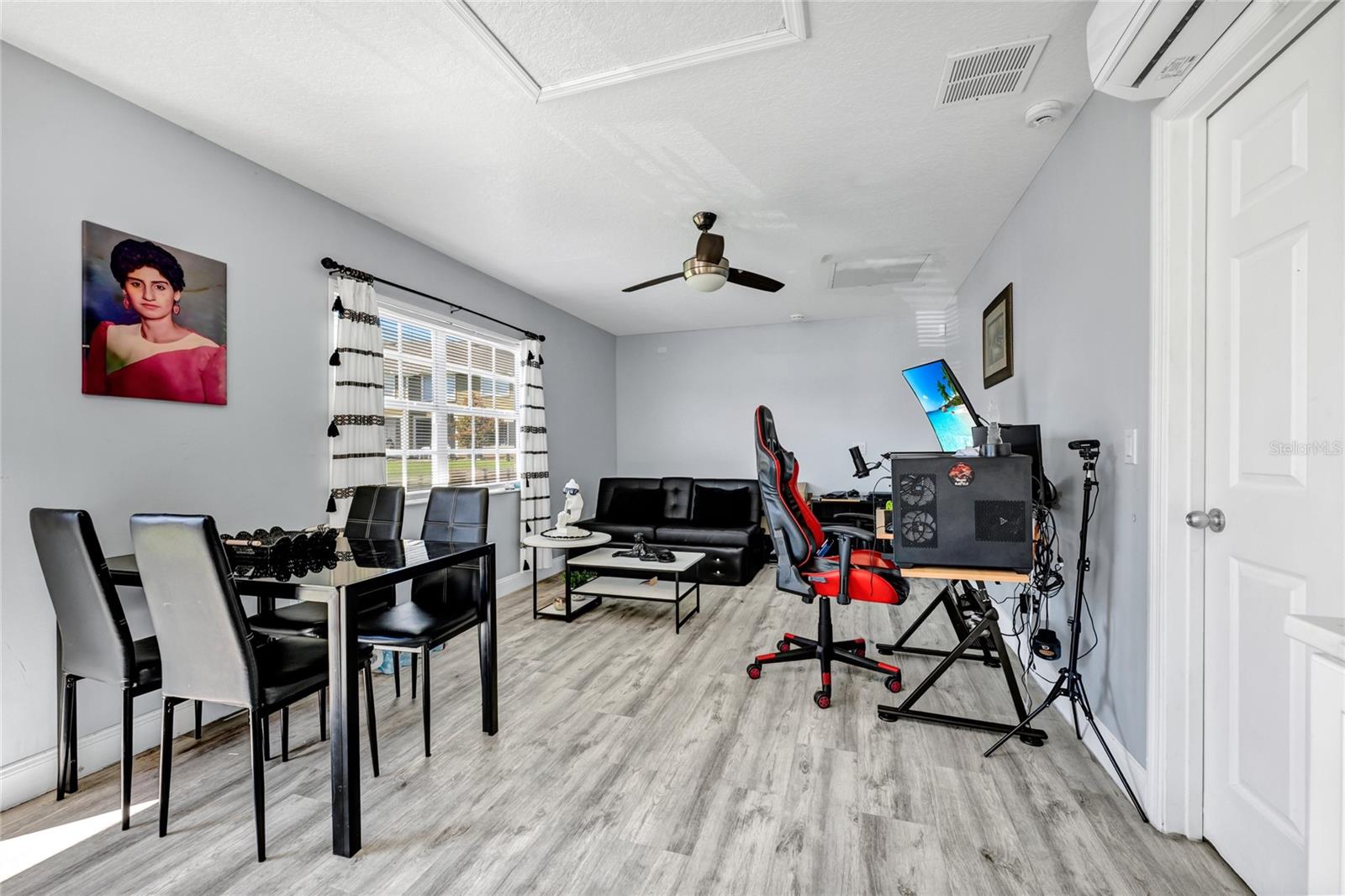 Image 6 of 41 For 205 Coconut Palm Way