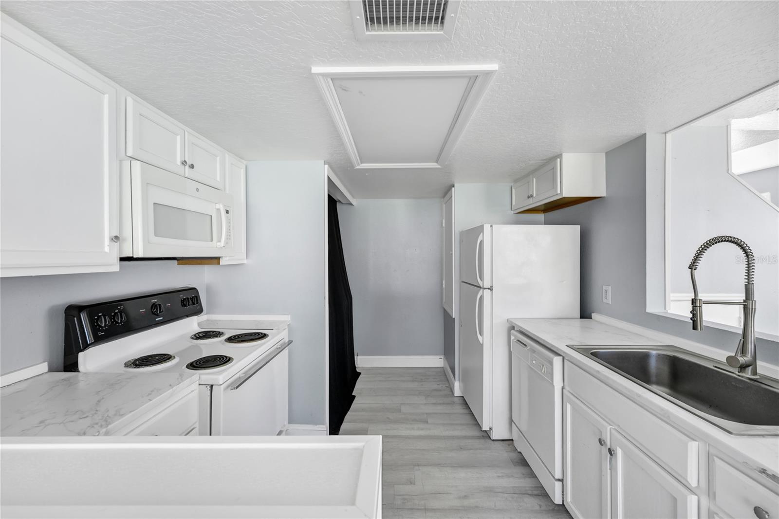 Image 9 of 41 For 205 Coconut Palm Way