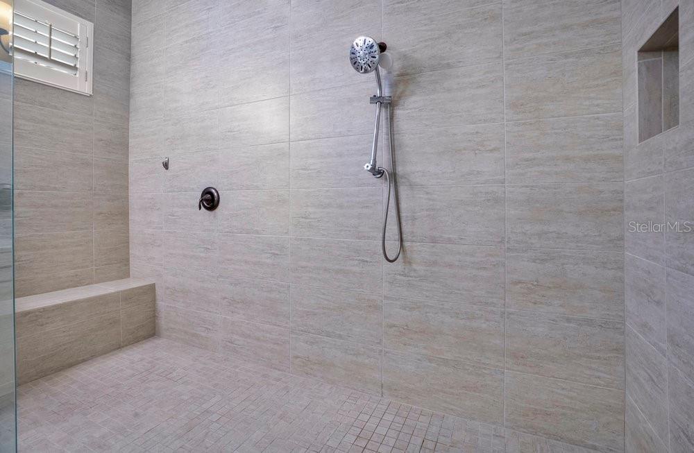 Image 30 of 73 For 8394 Via Vittoria Way