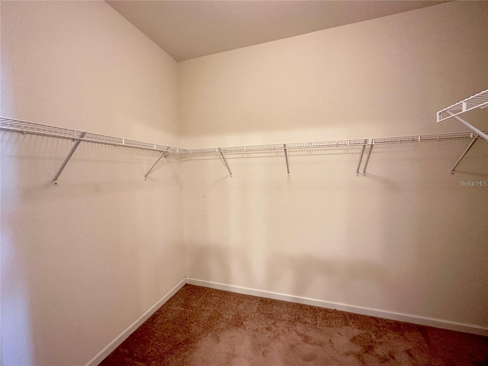 Image 10 of 32 For 567 Gunston Court