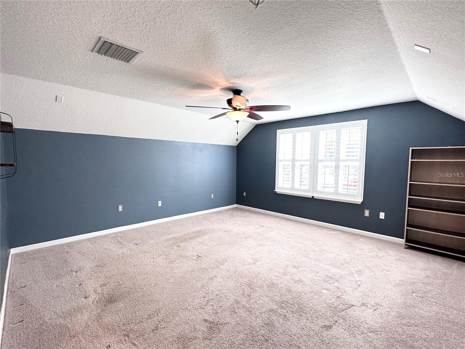 Image 13 of 32 For 567 Gunston Court