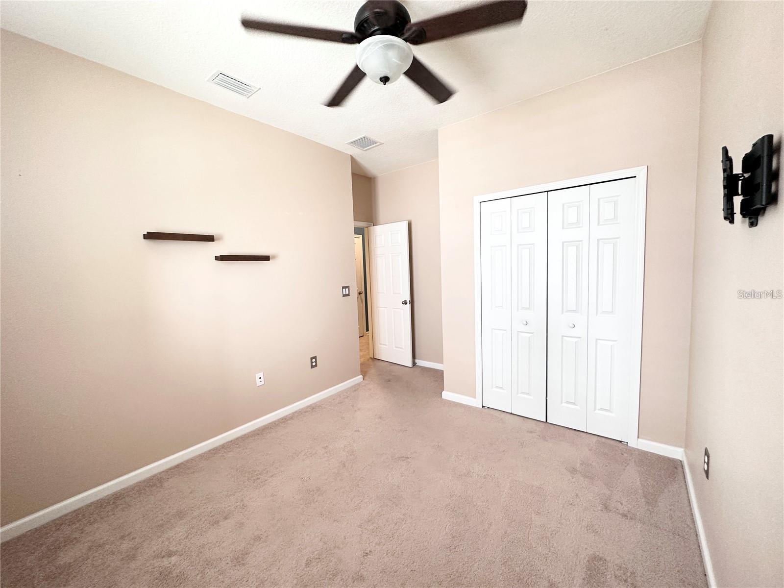 Image 16 of 32 For 567 Gunston Court