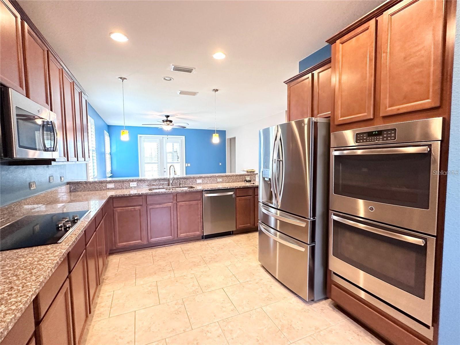 Image 2 of 32 For 567 Gunston Court