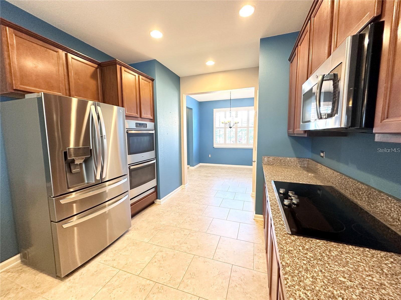 Image 3 of 32 For 567 Gunston Court