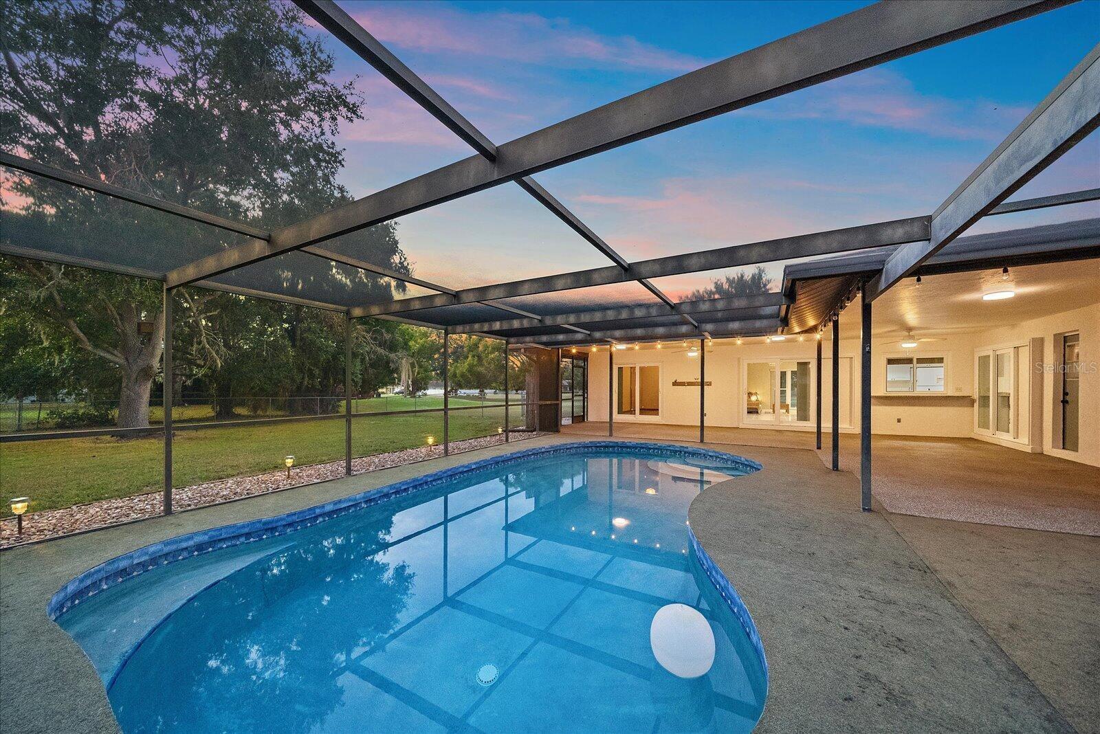 Image 14 of 47 For 3652 Oak Grove Drive