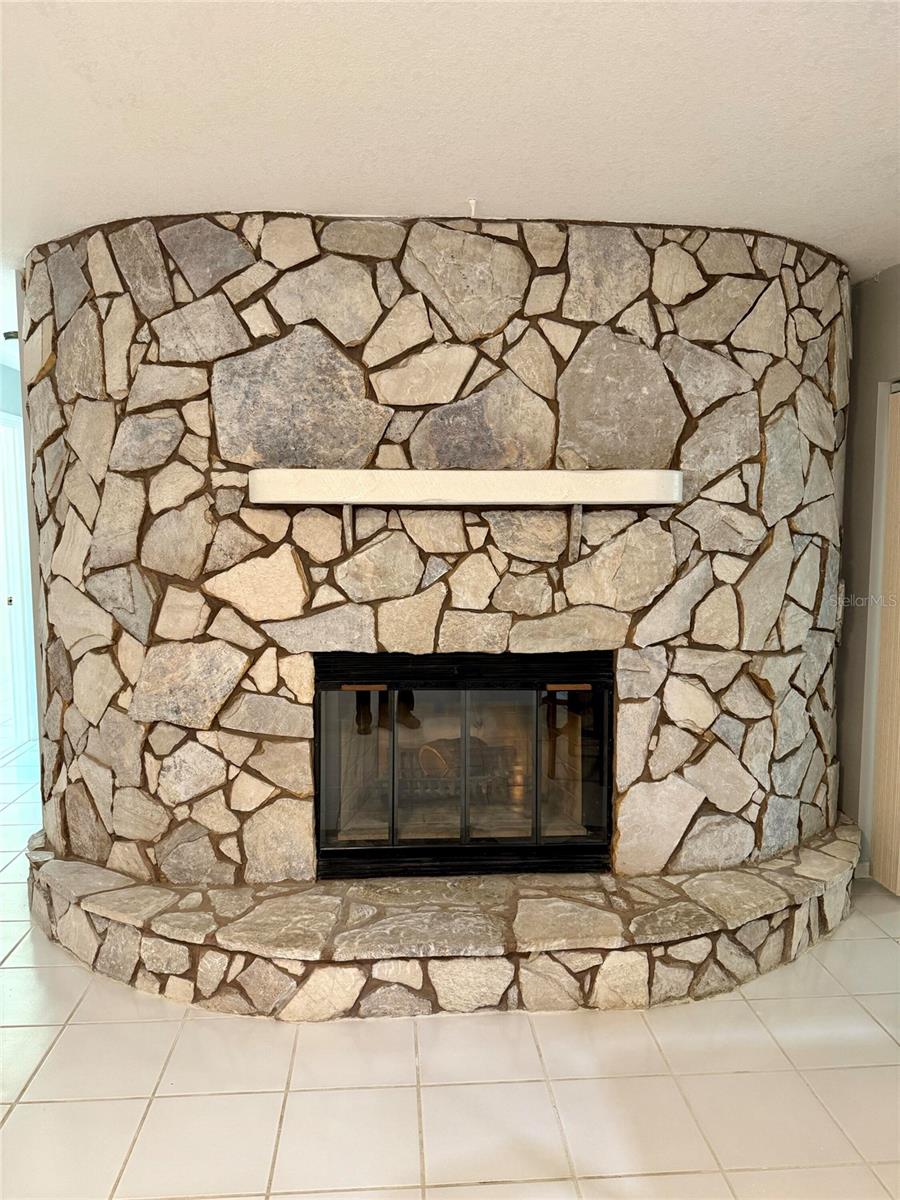 Image 21 of 47 For 3652 Oak Grove Drive