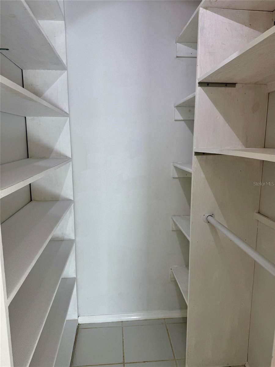 Image 32 of 47 For 3652 Oak Grove Drive