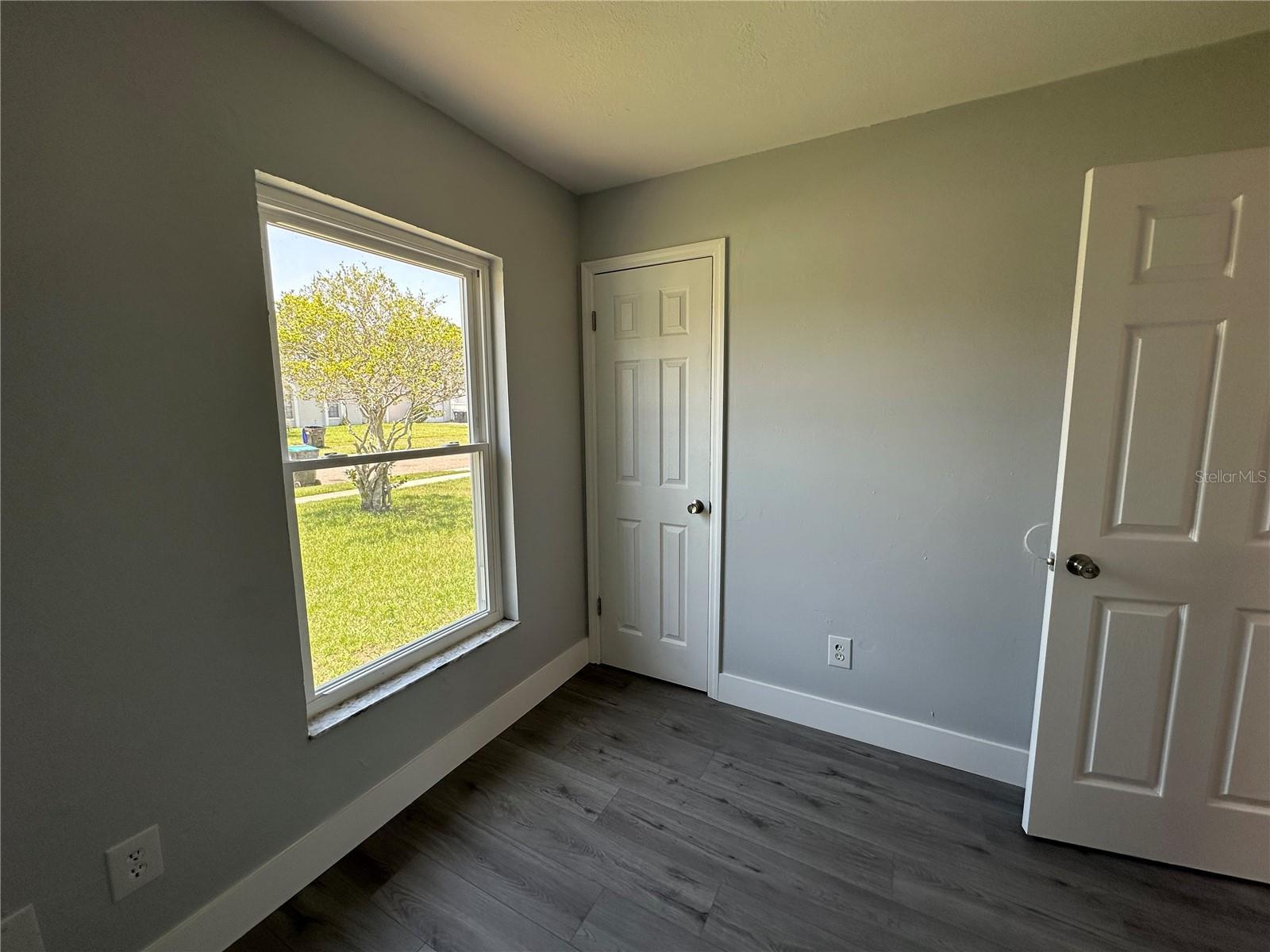 Image 19 of 31 For 3915 Anthony Lane