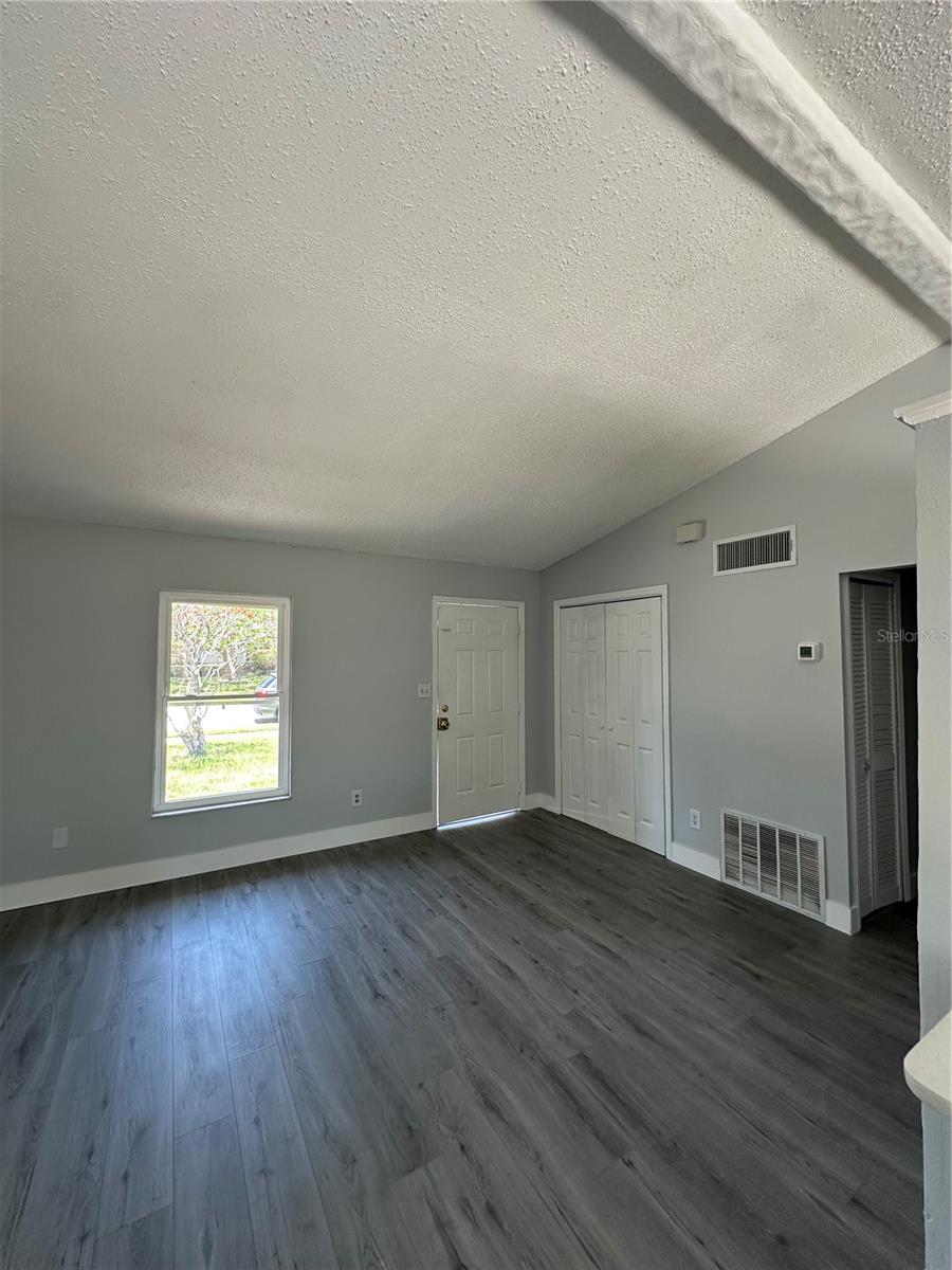 Image 4 of 31 For 3915 Anthony Lane