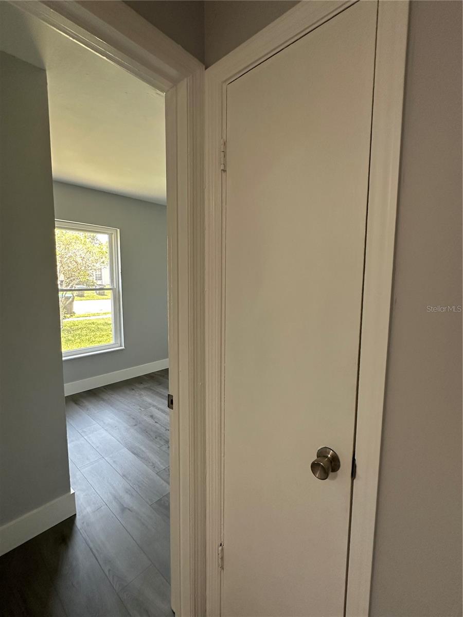 Image 6 of 31 For 3915 Anthony Lane