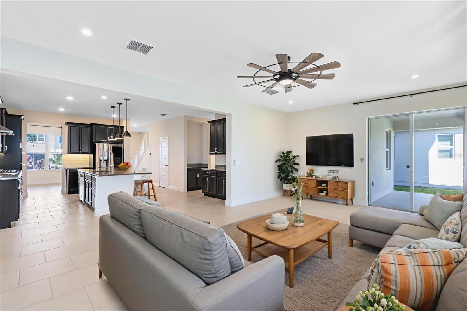 Image 2 of 41 For 682 Anna Ridge Road