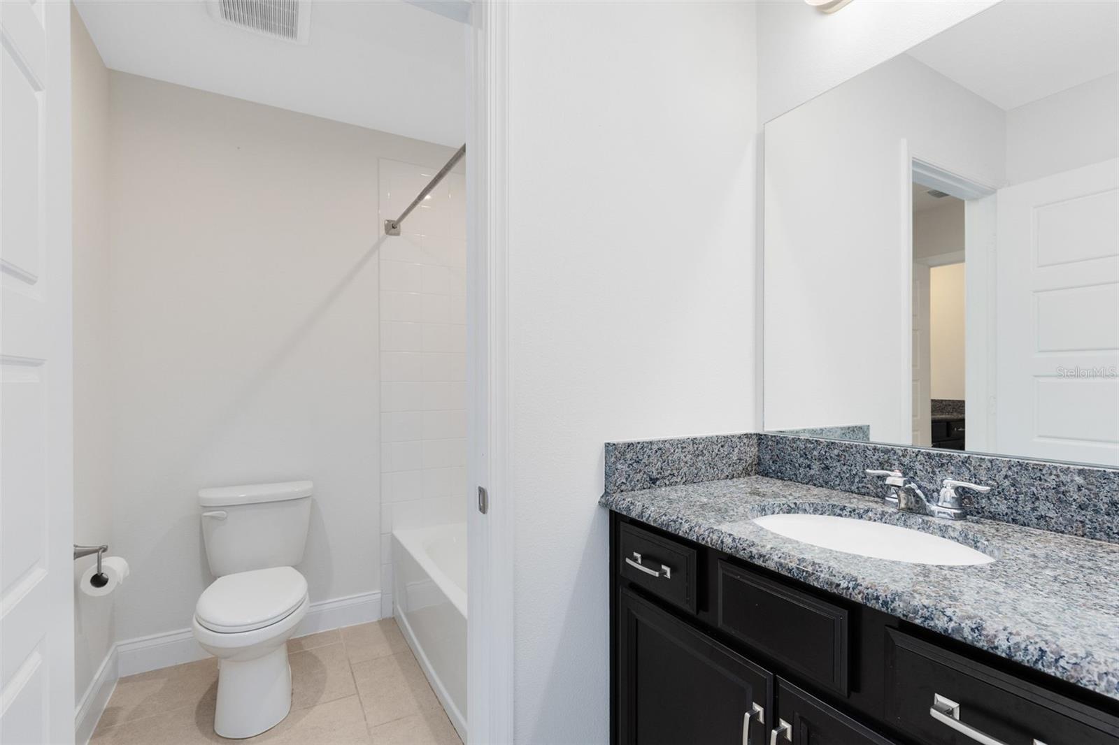 Image 21 of 41 For 682 Anna Ridge Road