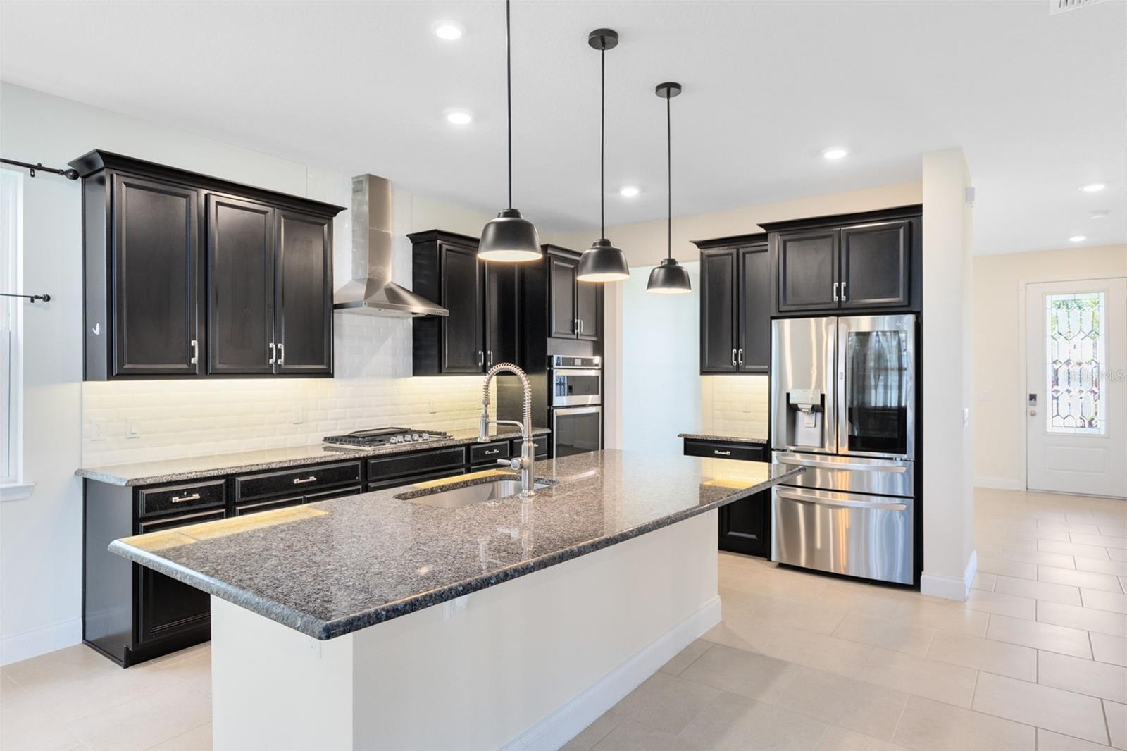 Image 4 of 41 For 682 Anna Ridge Road