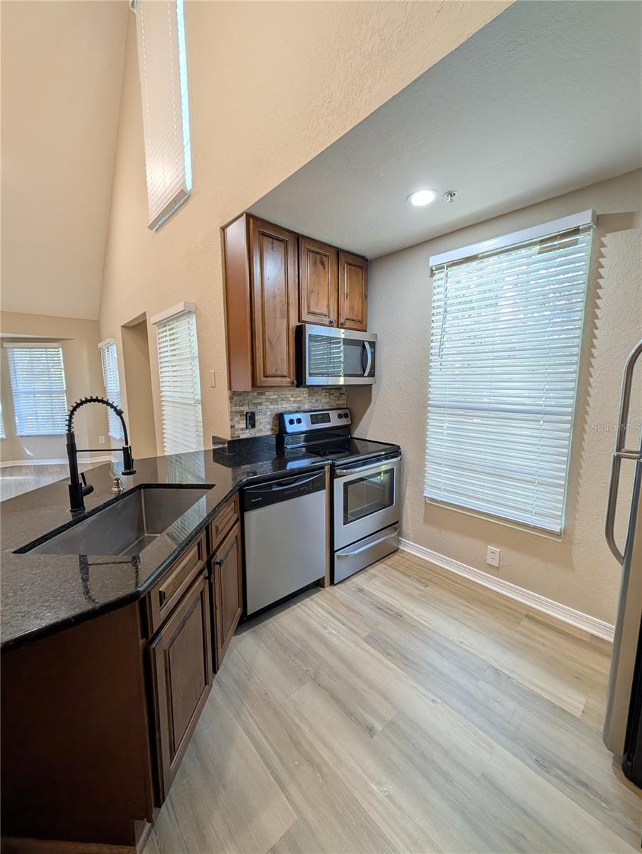 Image 6 of 30 For 6408 Raleigh Street 2412