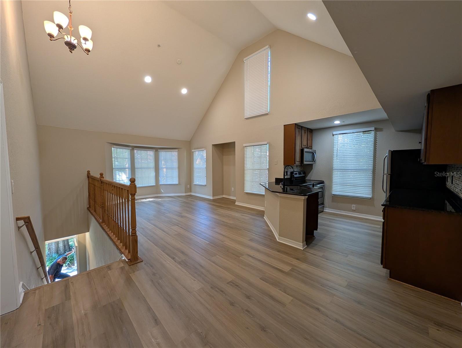 Image 8 of 30 For 6408 Raleigh Street 2412