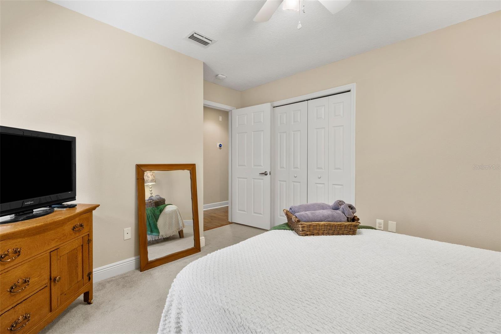 Image 32 of 39 For 12803 Rain Forest Street