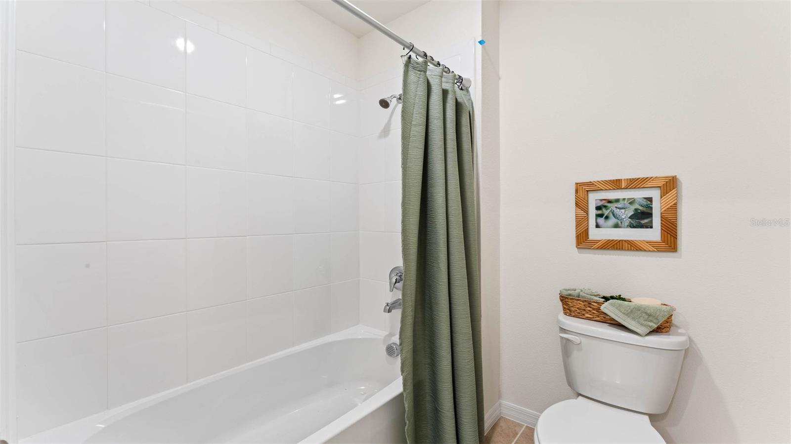 Image 26 of 34 For 2797 House Finch Road