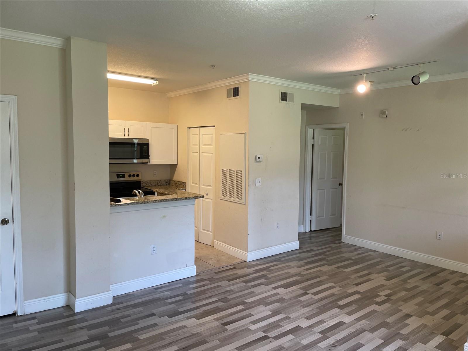 Image 4 of 17 For 2564 Robert Trent Jones Drive 1325