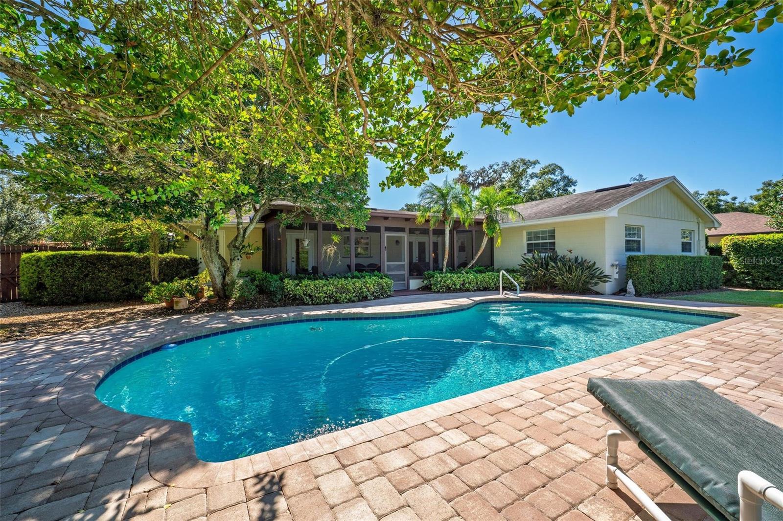 Image 10 of 79 For 1053 Sweetbriar Road