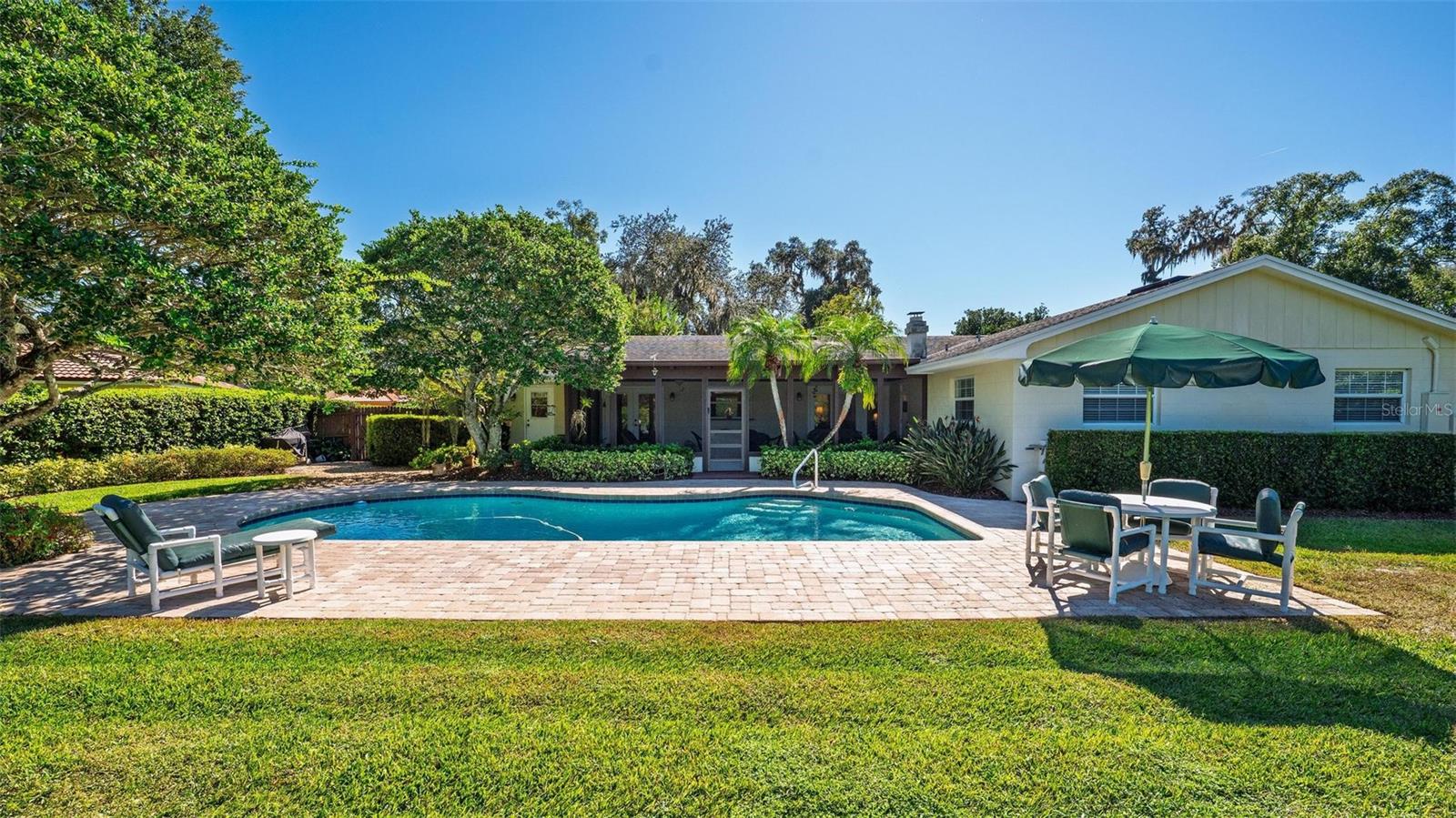 Image 11 of 79 For 1053 Sweetbriar Road