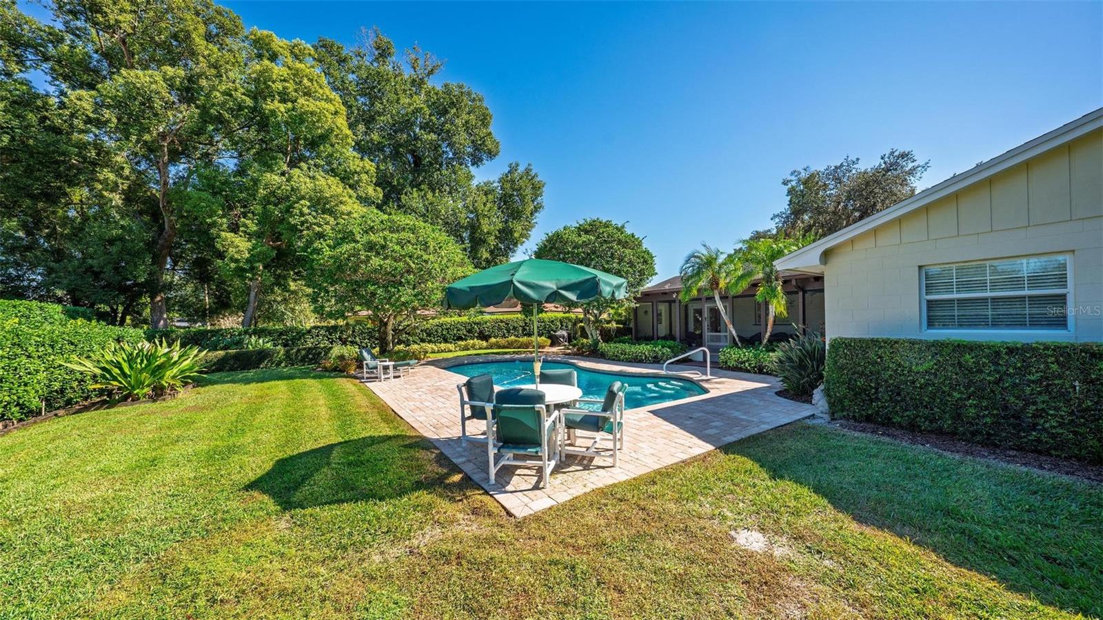 Image 12 of 79 For 1053 Sweetbriar Road