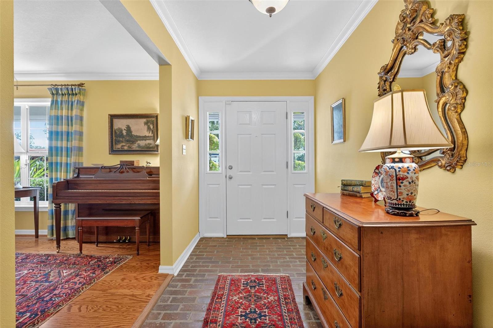 Image 22 of 79 For 1053 Sweetbriar Road