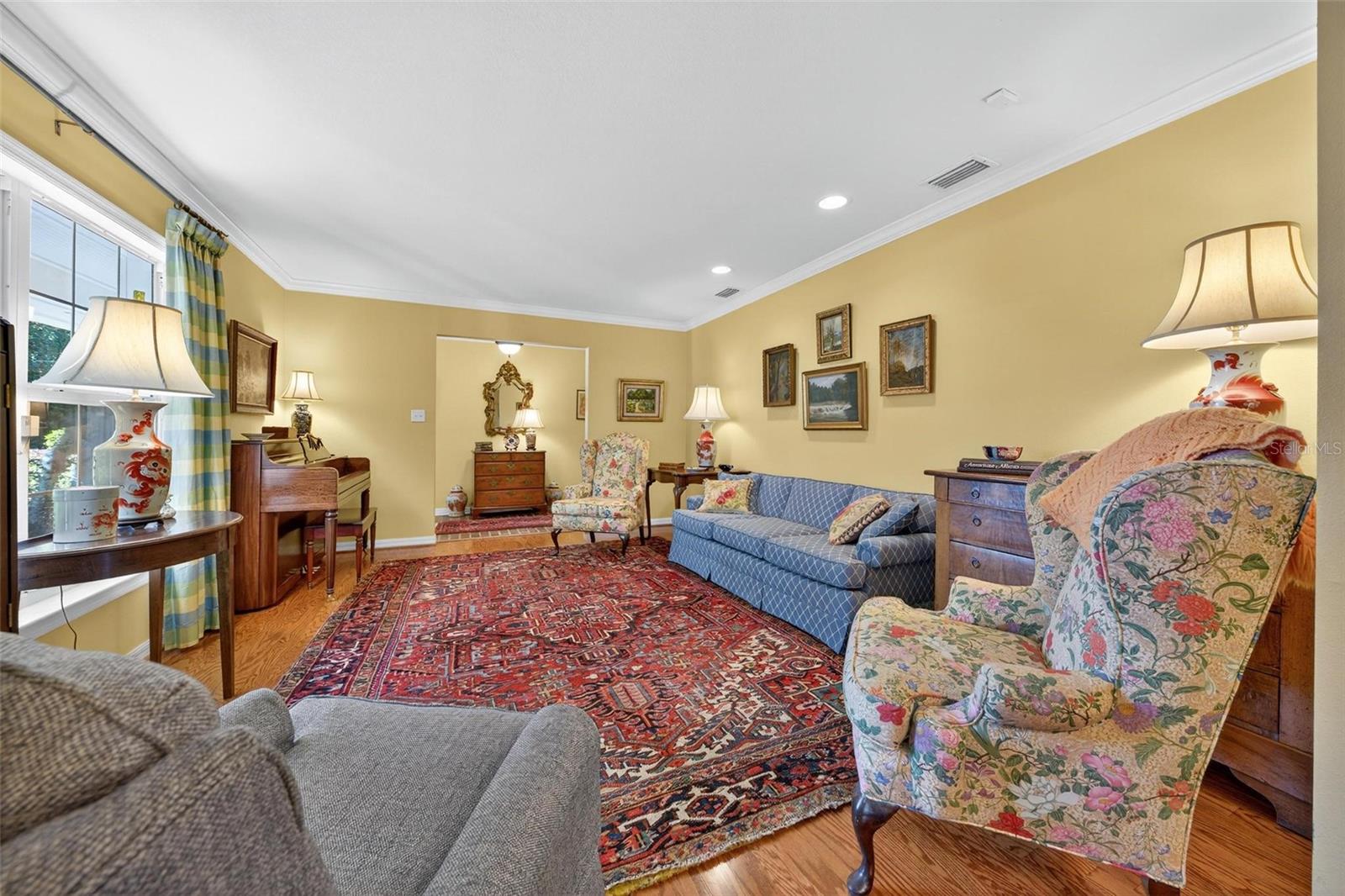 Image 26 of 79 For 1053 Sweetbriar Road