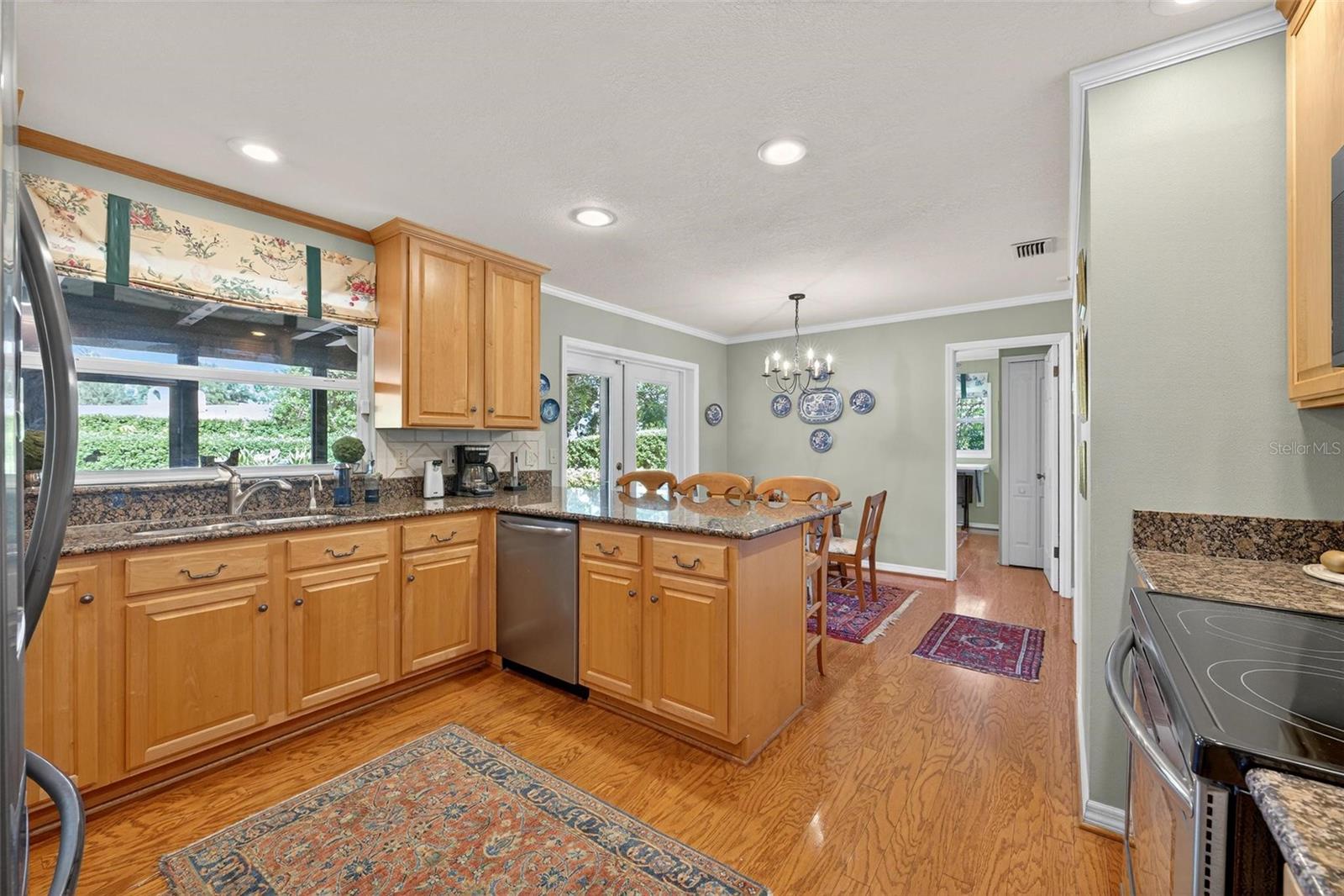 Image 33 of 79 For 1053 Sweetbriar Road