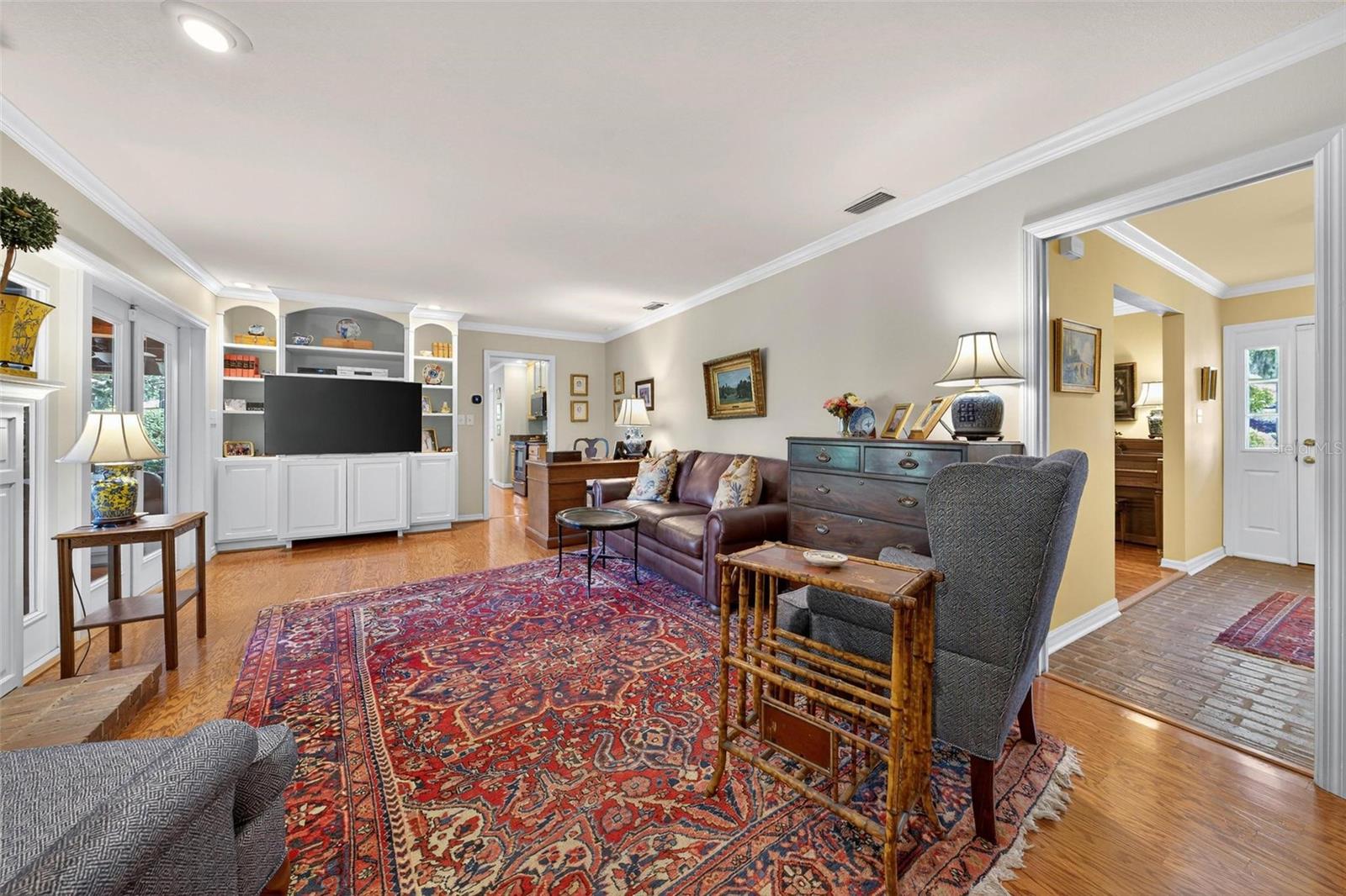 Image 48 of 79 For 1053 Sweetbriar Road