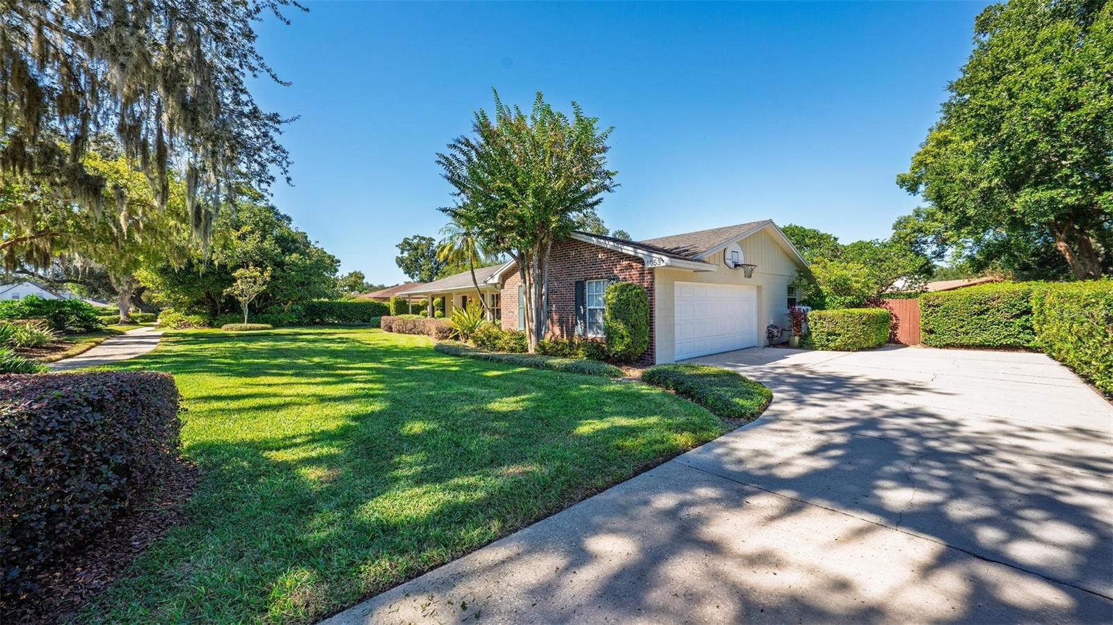 Image 5 of 79 For 1053 Sweetbriar Road