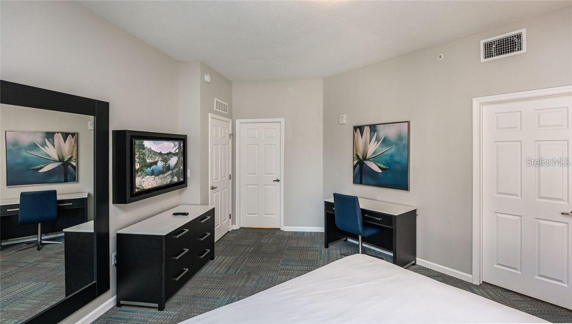 Image 16 of 56 For 14501 Grove Resort Avenue 1545