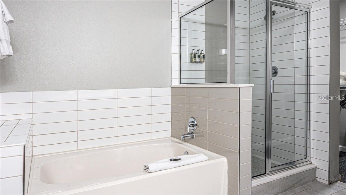 Image 17 of 56 For 14501 Grove Resort Avenue 1545