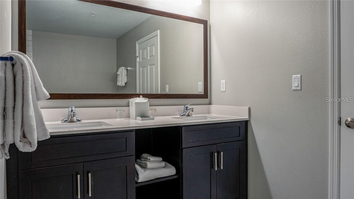 Image 25 of 56 For 14501 Grove Resort Avenue 1545