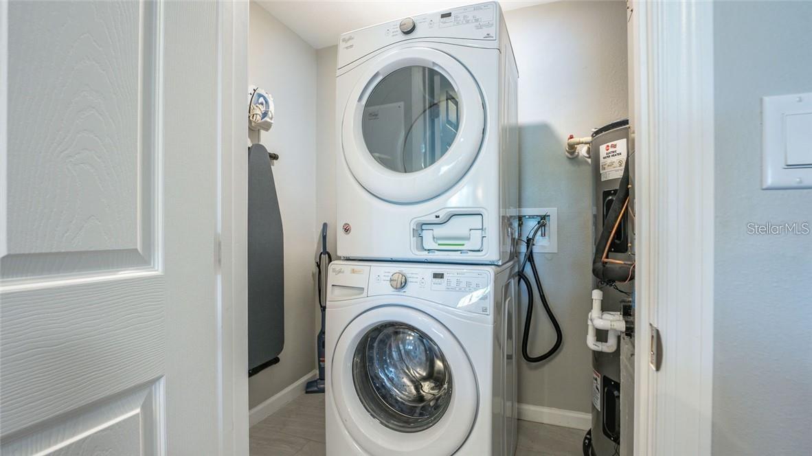 Image 28 of 56 For 14501 Grove Resort Avenue 1545