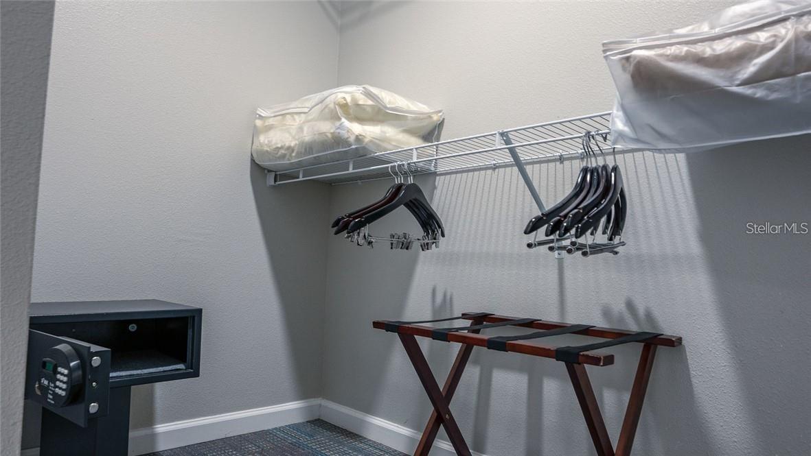 Image 29 of 56 For 14501 Grove Resort Avenue 1545