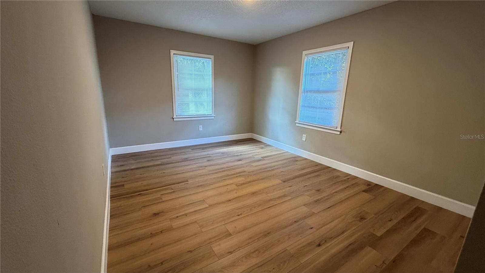 Image 23 of 32 For 108 Nelson Street