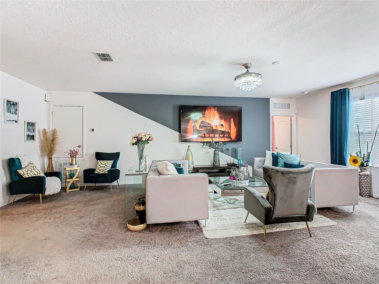 Image 5 of 40 For 208 Goldenrod Lane