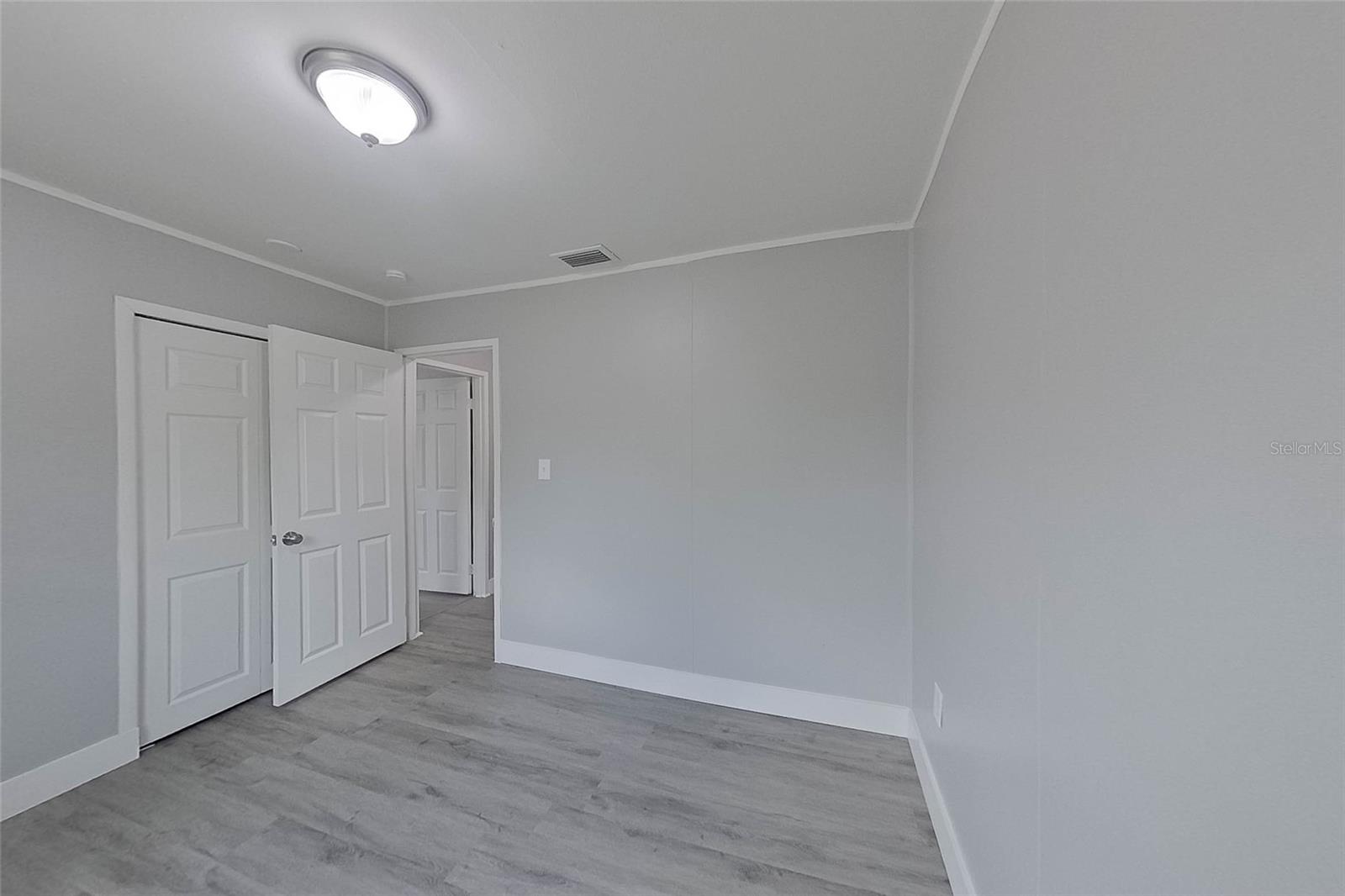 Image 16 of 25 For 1923 Brack Street